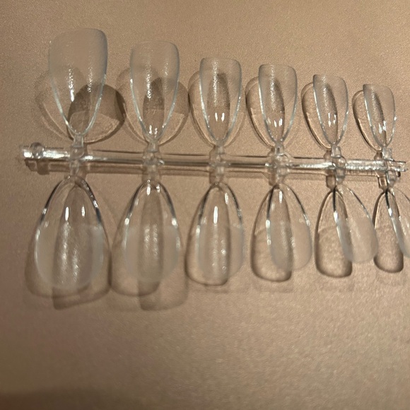 UNA GELLA ALMOND SHAPE GEL X TIPS - Picture 3 of 6